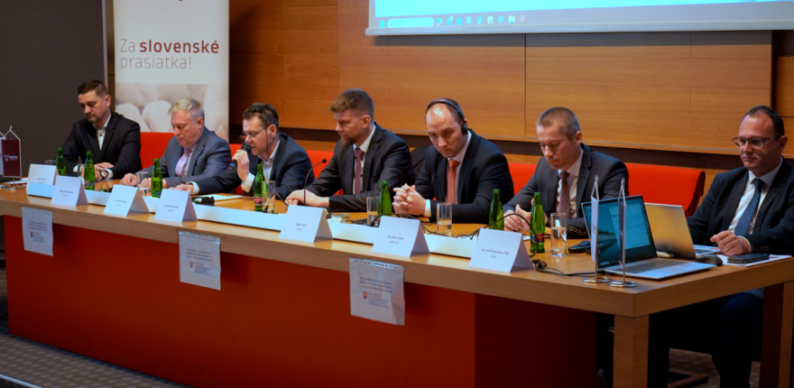 V čase krízy by mali chovatelia ošípaných, spracovatelia a maloobchod niesť riziká spoločne