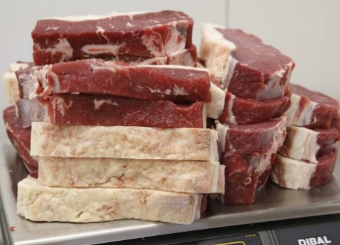 Steak, mäso či slanina po novom už len z mäsa!